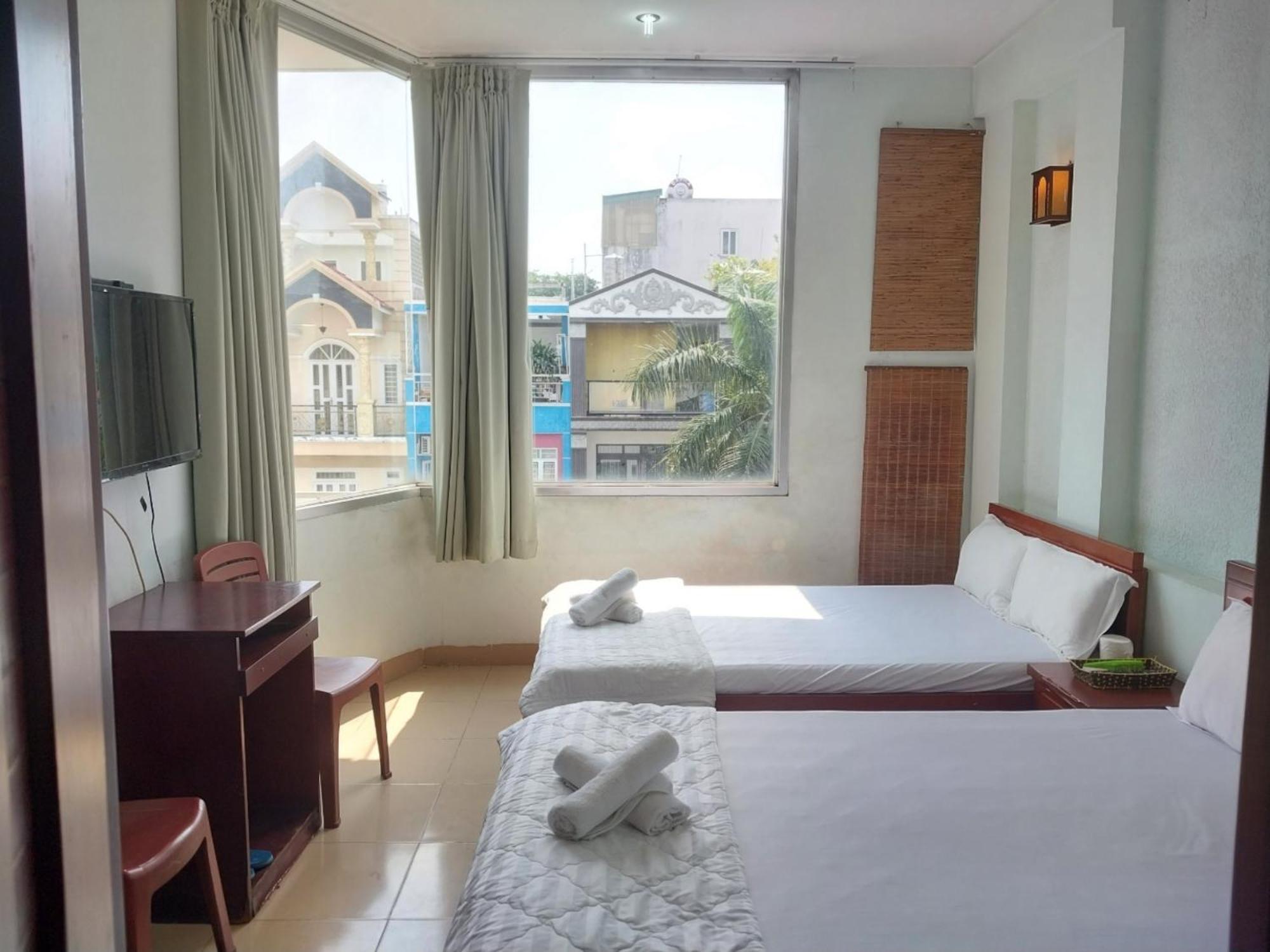 Khach San Mai Hoang 2 Hotel Bandar Ho Chi Minh Luaran gambar